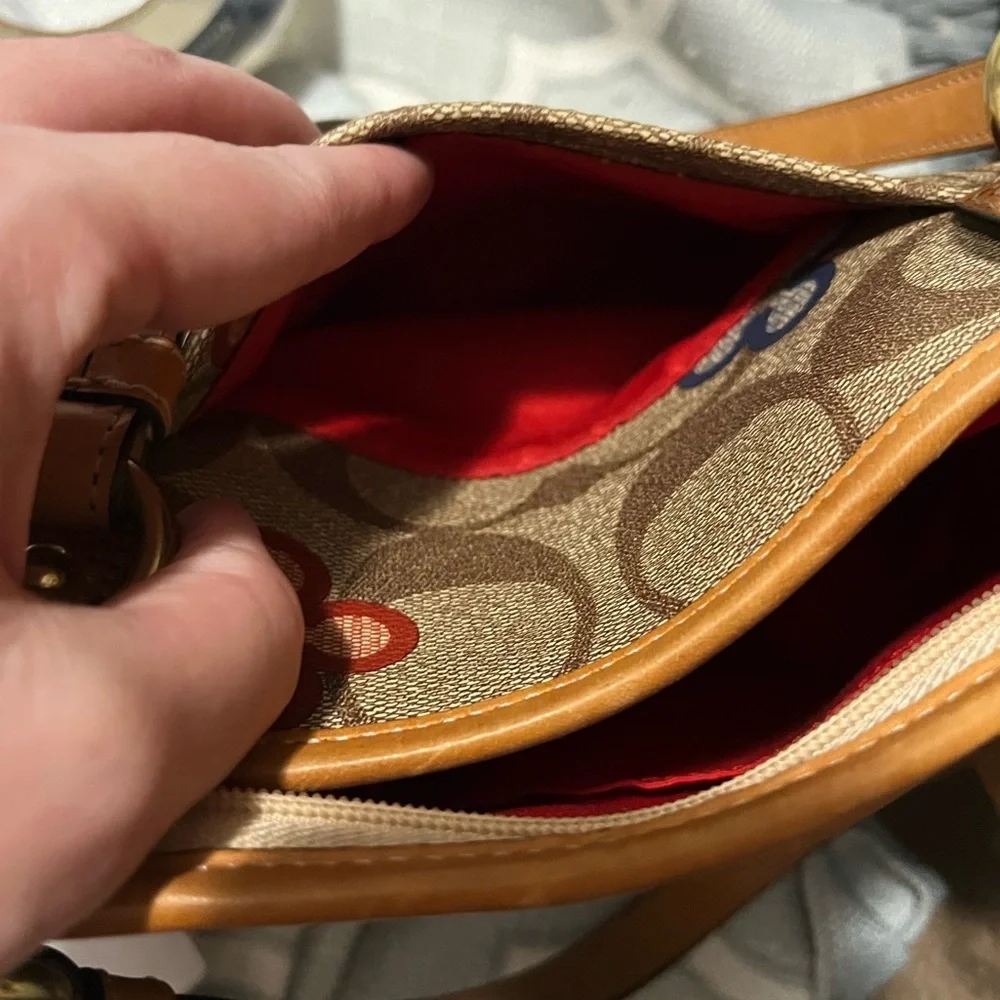 Coach Peyton Clover Bag - Picture 8 of 11